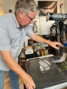 Fotograaf Edwin Faas aan het werk