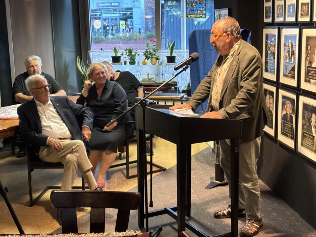 Jeroen Ongering op openingstentoonstelling OAA 2025